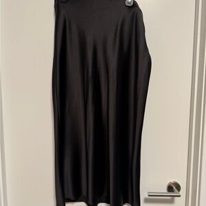 Zara satin Black Midi Skirt